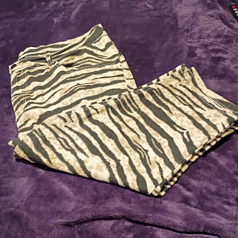 Zebra Print Capris